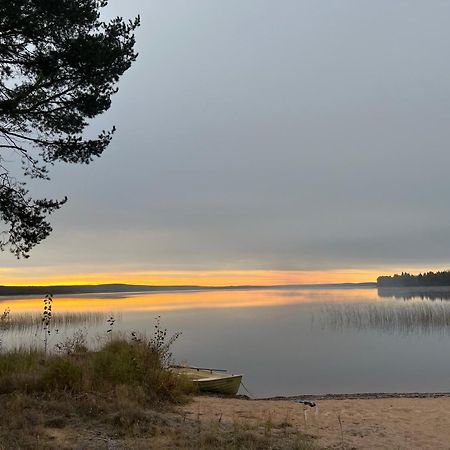 Ahosen Lomamoekit Villa Vikajärvi Exterior foto